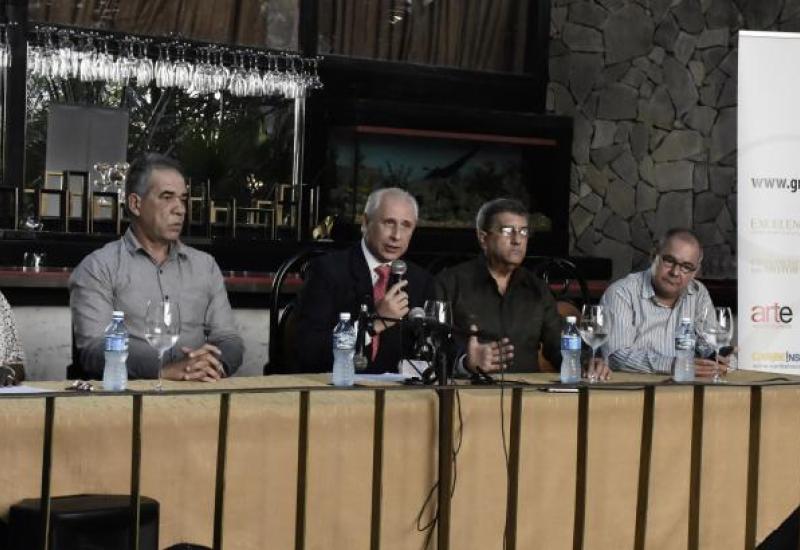 conferencia de prensa seminario 2019