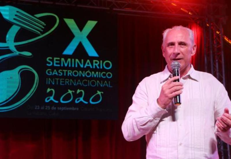 Jose Carlos de Santiago-clausura-Seminario-Gastronomico-Internacional-Excelencias-Gourmet